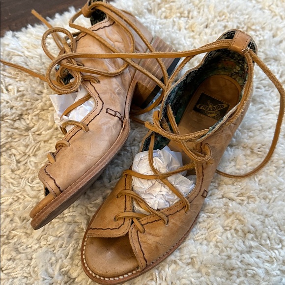 FREEBIRD LOT OF three pair 9 - Picture 6 of 12